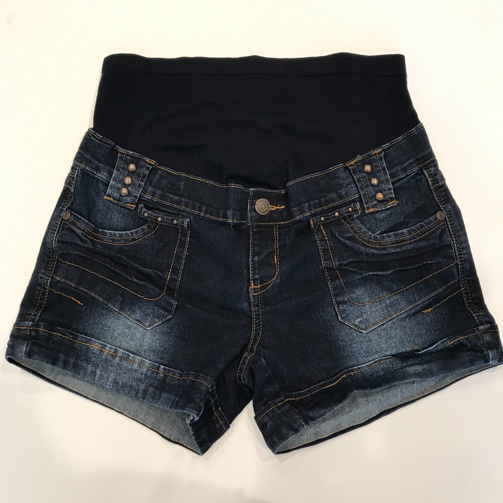 Bellavida Maternity Jean Shorts with metal accents. Size S